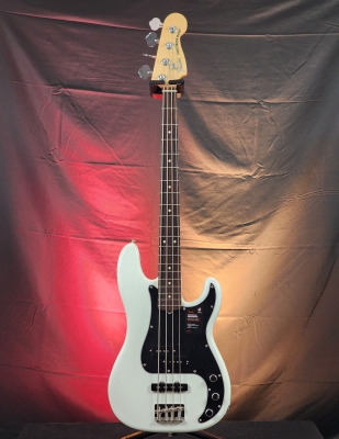 Store Special Product - Fender - American Performer Precision Bass, Rosewood Fingerboard - Arctic White